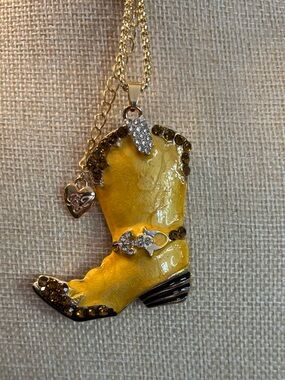 Betsey Johnson Cowboy Boot necklace nwt